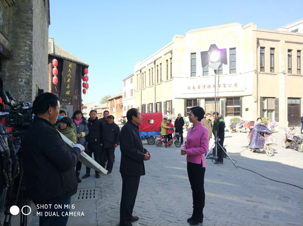 張存有受邀中央電視臺(tái)拍攝百年老店鋪、讓大家記住鄉(xiāng)愁