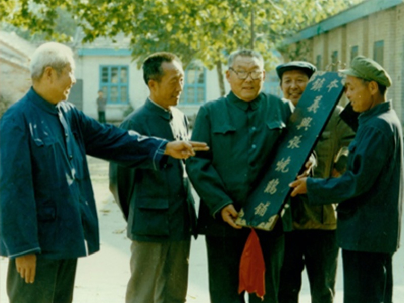 道口燒雞加盟要注意哪些點(diǎn)，燒雞專業(yè)加盟為您解答